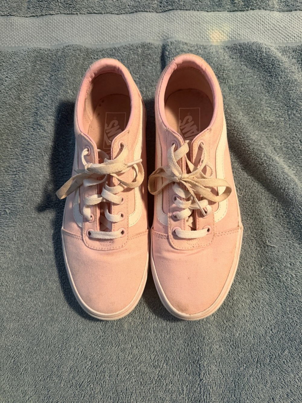 Vans Women's Light Pink Canvas Low-Top Sneakers